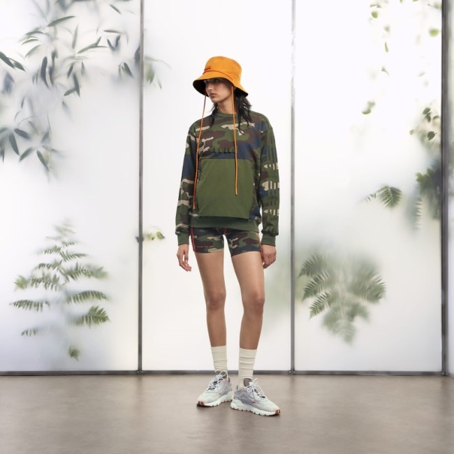 Adidas Camo Print Kangaroo Pocket Crewneck Sweatshirt (All Gender) Fashion